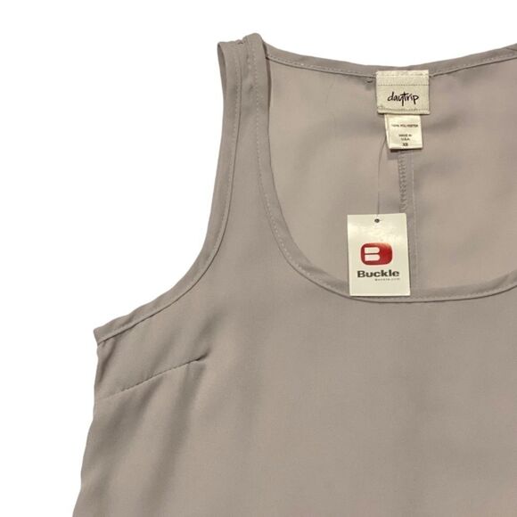 Daytrip Grey Chiffon Tank Top - Picture 4 of 10